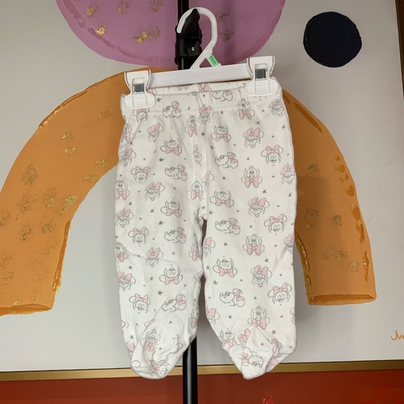 6-9 2-piece Minnie Mouse outfit - Picture 14 of 16